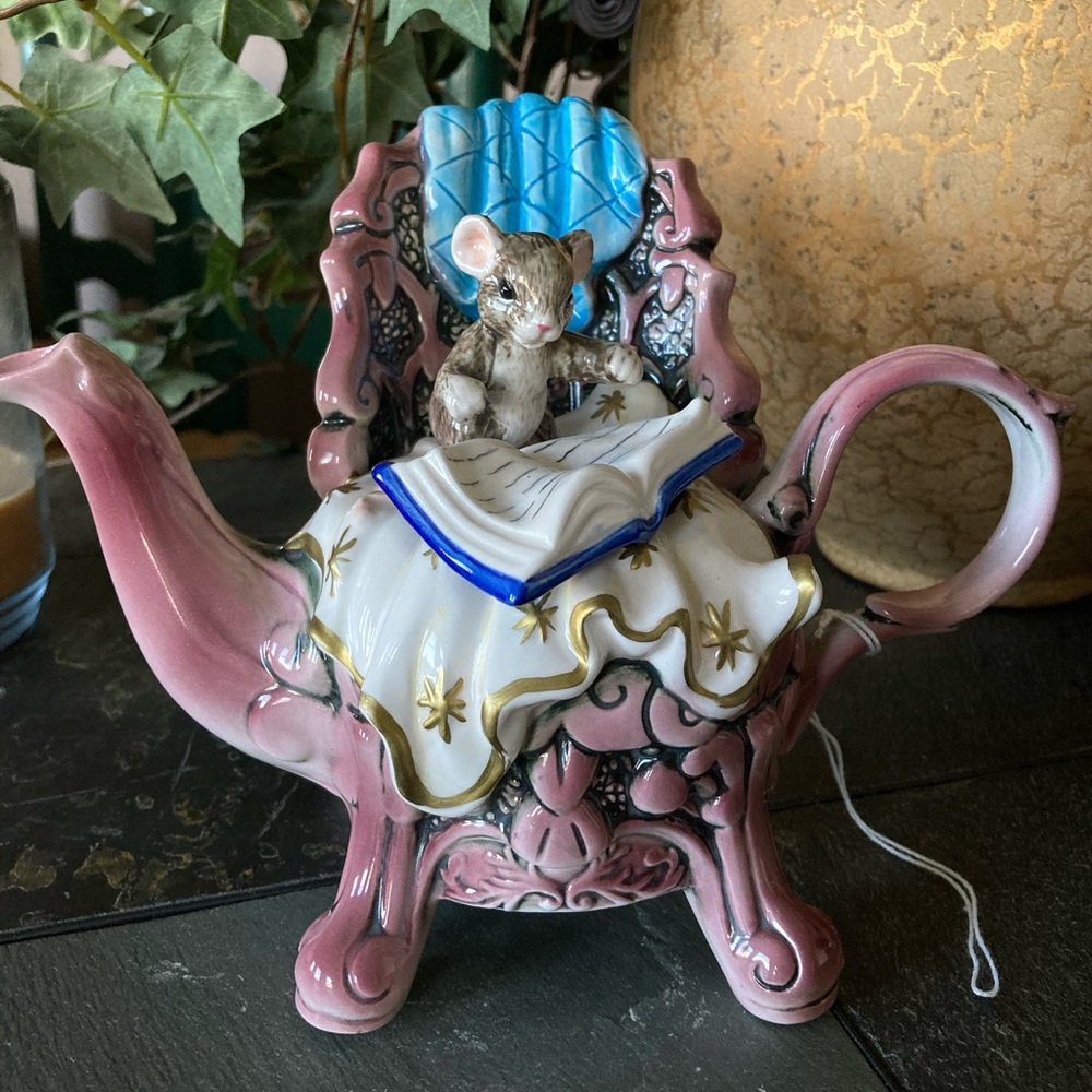 Vintage Music Box Co. Mouse In Chair